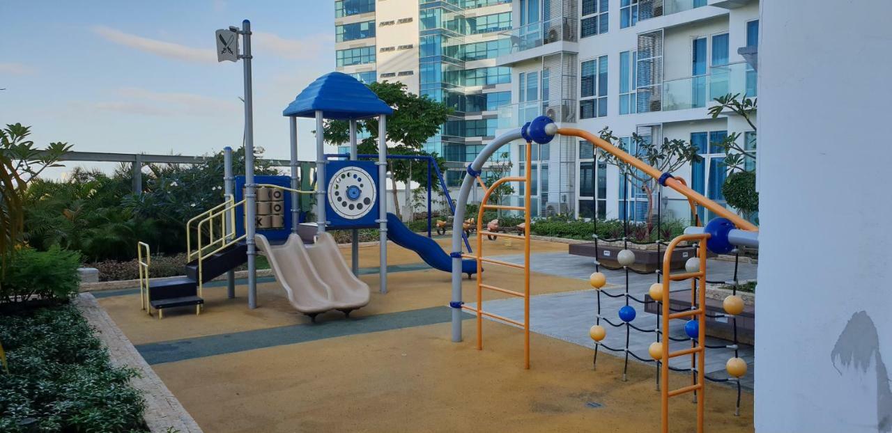 Apartment Sea View At Mactan Newtown Lapu-Lapu City Bagian luar foto